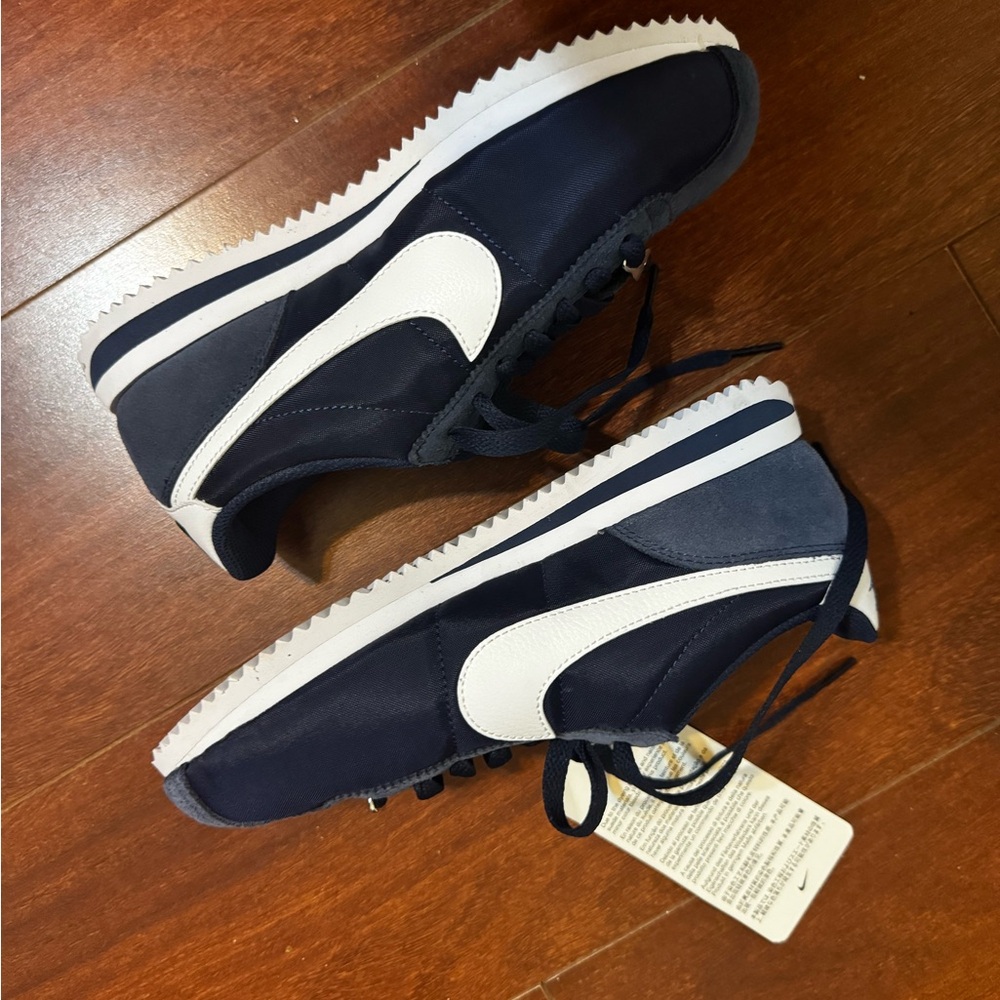 Nike Suede Cortez Sz. 6 (women’s)
